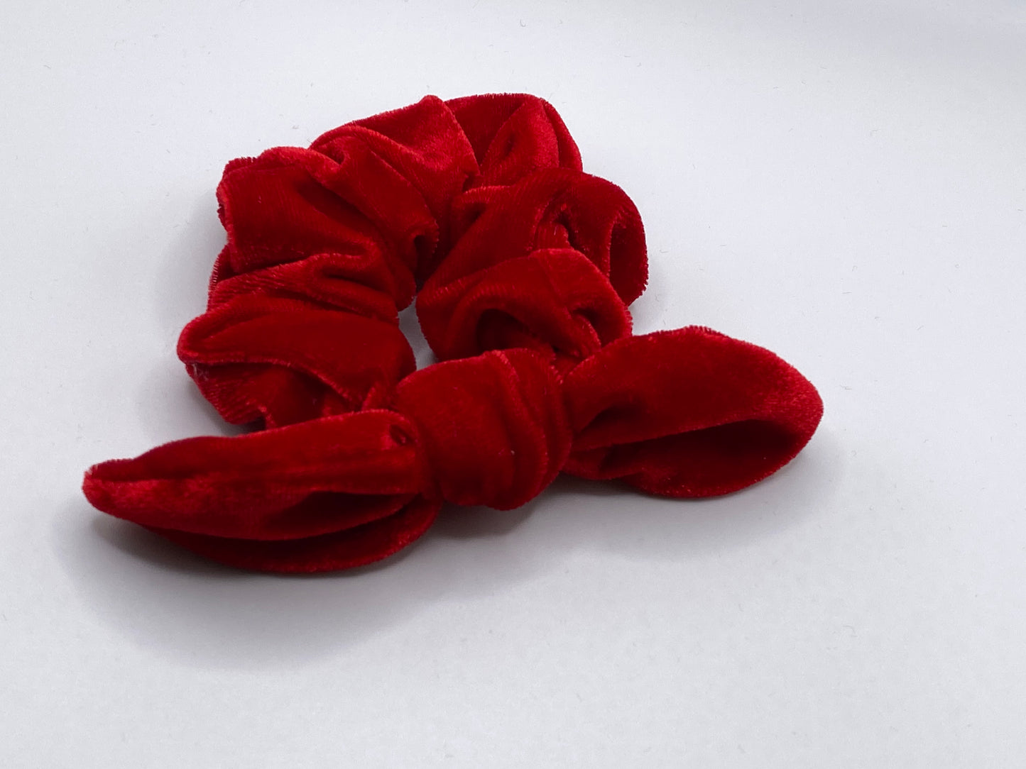 velvet scrunchies red